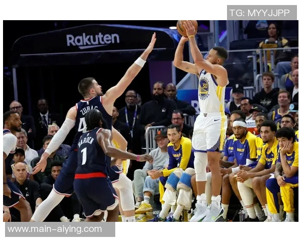 科尔强调持球人防守期待穆迪波杰库明加梅尔顿在赛季中的出色表现