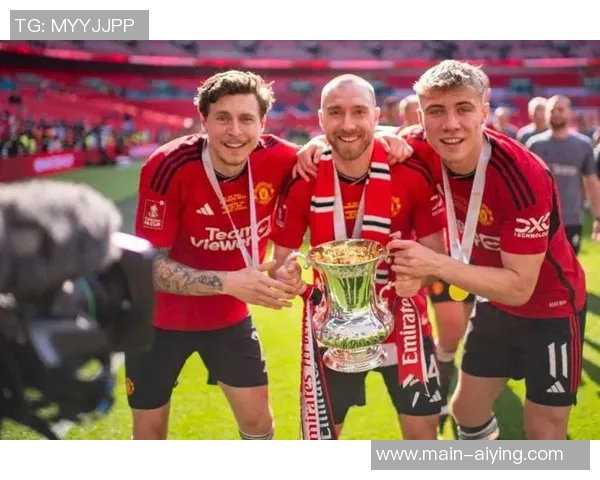 拉门斯回忆童年追随哥哥成为曼联球迷的美好时光与情感纽带 拉门斯回忆童年追随哥哥成为曼联球迷的美好时光与情感纽带