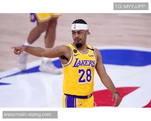 邓利维赞梅尔顿短暂出场展现价值幸福他能重返球队助力新赛季 邓利维赞梅尔顿短暂出场展现价值幸福他能重返球队助力新赛季